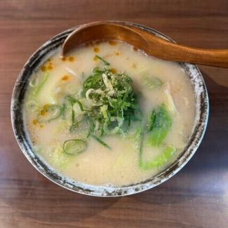 鶏白湯スープ