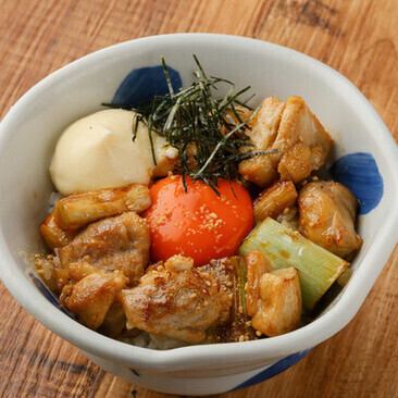 《お食事》ガッツリ食べたい時にはボリューム満点な丼!