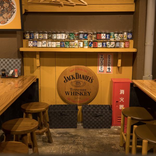 ≪店内席情報≫店内にはゆったりとしたカウンター席とグループ様でのご利用に最適なテーブル席をご用意！テーブル席は隣同士でご利用いただくことも可能♪女子会や仕事帰りの飲み会、ご友人とのお食事など様々なシーンでご利用ください！楽しい会話と美味しい料理に囲まれた、特別な時間をお過ごしください！