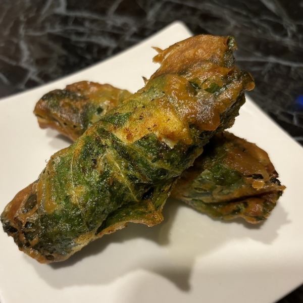 [Perilla Gyoza] A uniquely Korean dumpling wrapped in perilla leaves instead of gyoza skin!