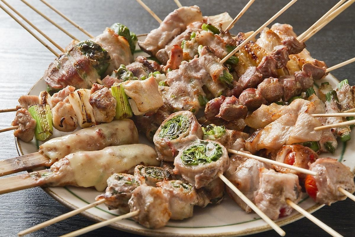 The popular restaurant Yakitori Gang is now in Matsuyama! Their pork skewers and other dishes are delicious!