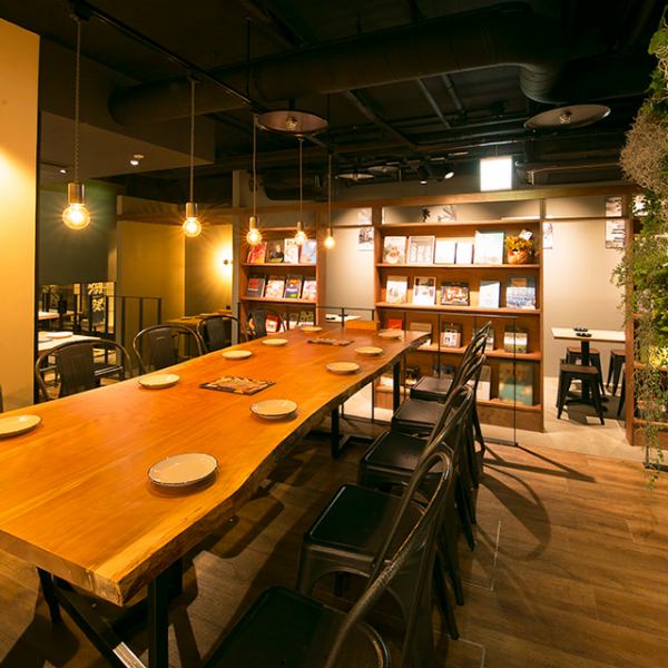 [Suitable for girls-only gatherings and dates ◎] The stylish interior is like a resort cafe! The stylish bar space with a focus on the interior is recommended for private scenes such as dates, girls-only gatherings, and joint parties.Lots of cheese menus popular with women ♪