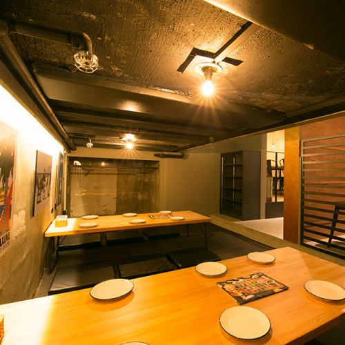 A relaxing hideaway space, the "Private Tatami Room" can accommodate 6 to 12 people! At the back of the restaurant, we have a tatami space with a hideaway atmosphere.Please take off your shoes and relax while you enjoy your meal.