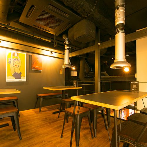 There is also a loft seat where you can see the stylish interior.Enjoy delicious cuisine and sake in a spacious and open-air shop.