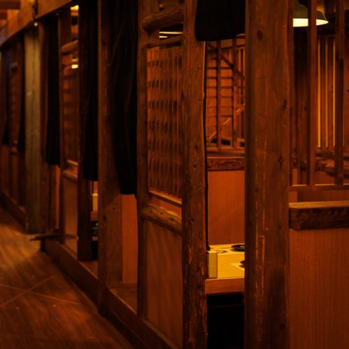 温泉宿の廊下を歩いているかのような雰囲気！