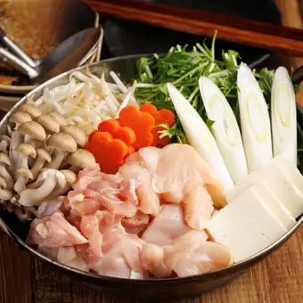 絶品スープ水炊き鍋コース|鮮魚3種と西京焼きまで味わう<全8品>生付き3H飲放題【4999円】