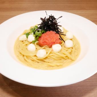 Japanese-style carbonara with cod roe and mozzarella cheese