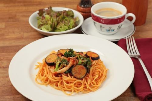 [Matsudo station square] Very popular lunch set