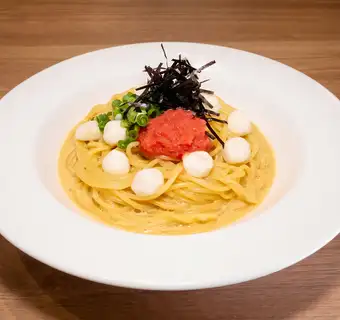 Japanese-style carbonara with cod roe and mozzarella cheese