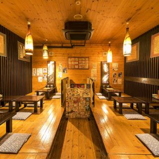The large tatami room can be reserved for 16 to 30 people ◎ The table can be moved freely, so please contact us if you have a request ♪ There is also an all-you-can-drink course, so please use it.