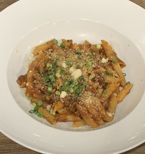 牛ひき肉とポルチーニ茸のトマトソース