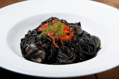Squid ink spaghetti / Bacon and mixed vegetable tomato soup spaghetti