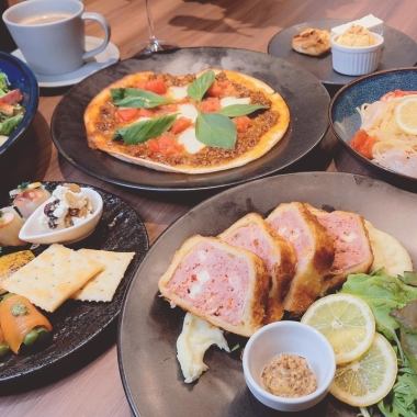 【女性限定】食後のドリンク付き♪「女子会プラン」3500円