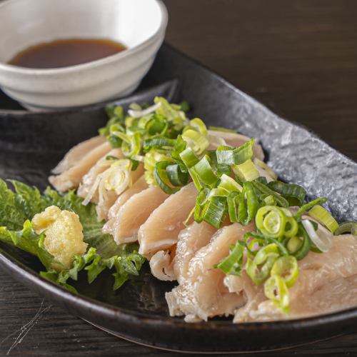 찐 고기의 두드림 / 갓 오리의 타타키 / 숯 구이 두꺼운 베이컨