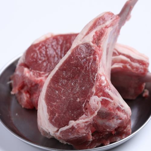 【肉厚ジューシー名物ラムチョップ】