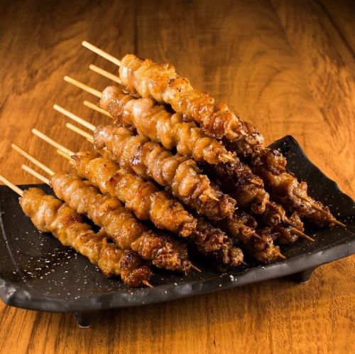 絶品!!野菜巻き串☆とり皮,豚バラ,とり酒場つくね,餃子,炙り焼きなど2時間飲み放題付きコース2500円~★