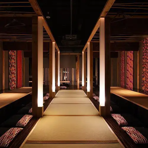 Private rooms available for large group banquets♪