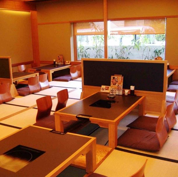 For banquets and various gatherings, there is also a hall that can accommodate up to 66 people.It is also possible in a tatami room.