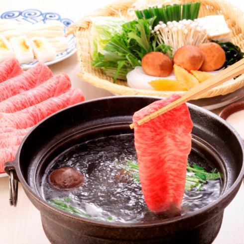 Enjoy our carefully selected meat in shabu-shabu! We offer a variety of courses!
