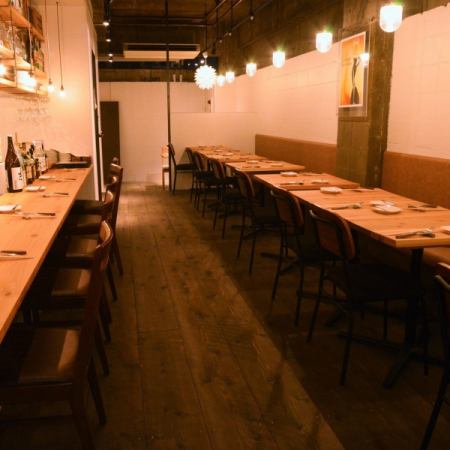 Feel free to ask one person ♪ Enjoy the delicious cuisine of the chef in the open kitchen in front of you.