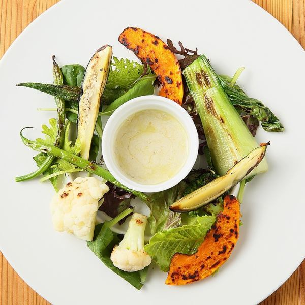 [Local ingredients x seasonal and fresh ingredients] Grilled vegetable salad