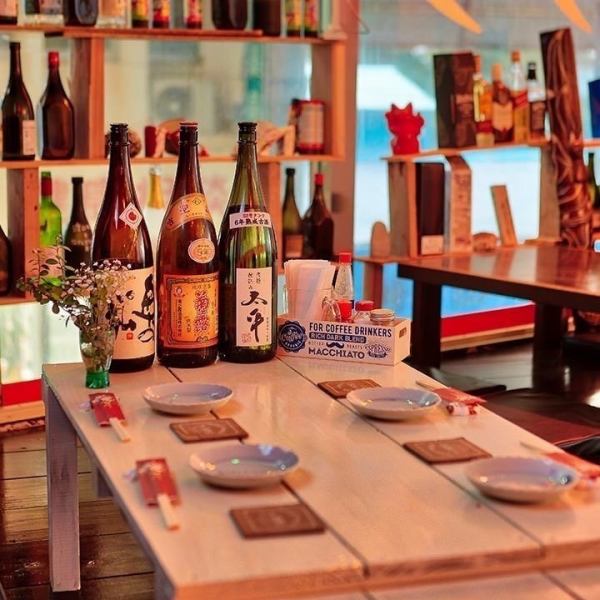 ここは自由な空間♪マイクや楽器も貸し出しして、モニター2台連動で好きな映像流せます!カラオケも無料で利用できます◎宴会や飲み会にぴったりです。料理もメニューが豊富で美味しい★思い出に残るひとときを、音楽と共に過ごしましょう!様々な宴会、シーンに柔軟な対応致しますので、お気軽にご相談ください。