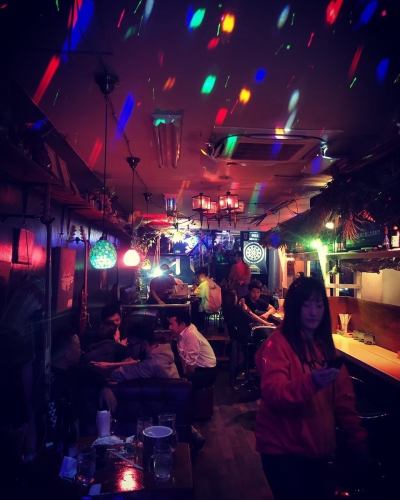 ライブハウスから貰った超高音質スピーカー/実はレーザービームも出せます。/マイク、楽器貸出/フルオーダー宴会プラン/過去の事例/6時間飲み放題/結婚式2次会パーティー/昼から開けて欲しい/DJパーティーをしたい/皆んなで一緒にビデオを見たい/好きなアイドルの歌をずっと流して欲しい/豪華舟盛りを用意して欲しい