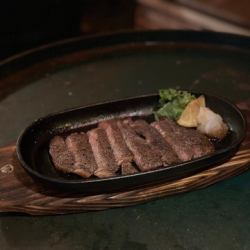 網焼き赤身ステーキ