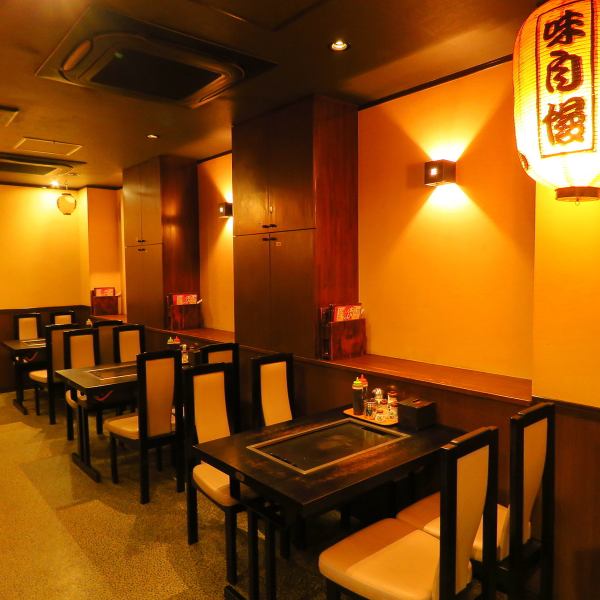 There are many tables, tatami rooms and seats in the restaurant with a nice atmosphere.Let's enjoy the special taste while surrounding the iron plate.