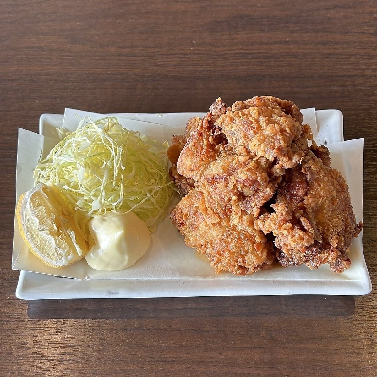 唐揚げ定食はまさに絶品！是非ご来店お待ちしております！