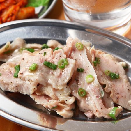 Gatsu sashimi (pig stomach)