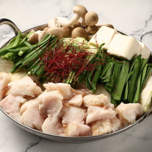 Premium horumon hotpot with white dashi flavor *Price is per person