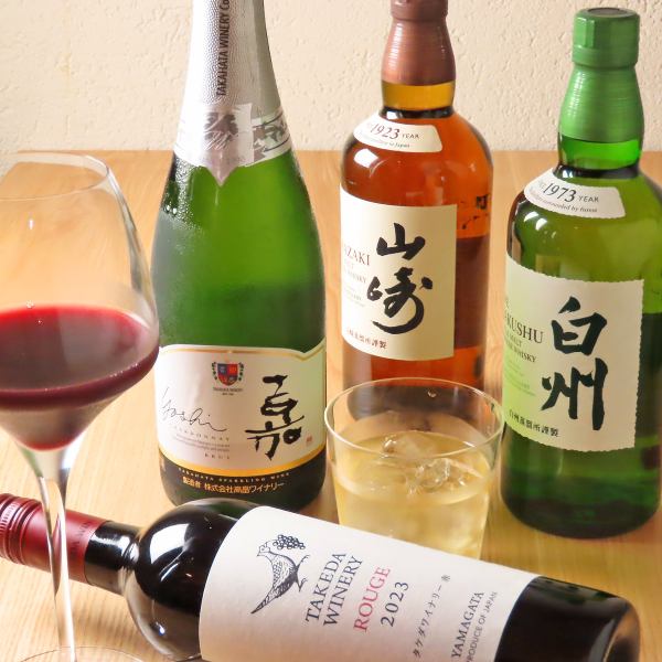 焼酎や日本酒などの宴会利用には豊富なドリンクメニュー。落ち着く空間で、お料理とお飲物をお楽しみいただけます。貸切も承っております。お客様のご要望に合わせてご案内させていただく場合がございます。