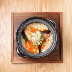 Miyagi salmon and salmon roe in clay pot rice