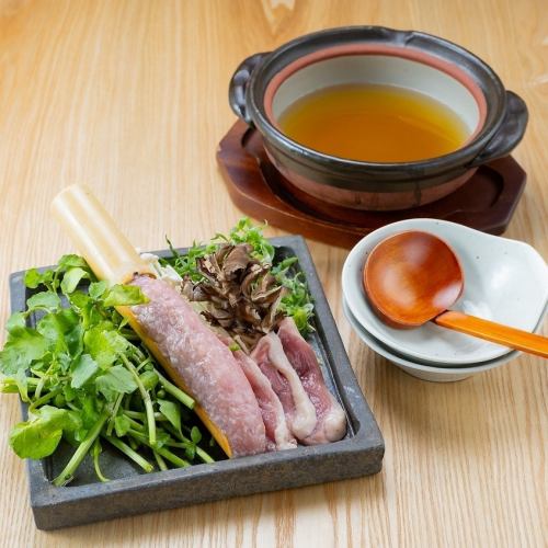 Single-person hotpot: Early autumn hotpot of seasonal vegetables and duck