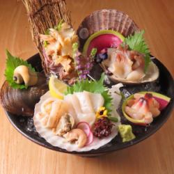Assortment of 3 kinds of live shellfish sashimi