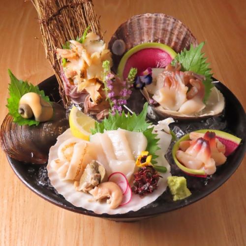 Assortment of 3 kinds of live shellfish sashimi