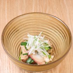 Octopus and grated yam with chives in soy sauce dressing