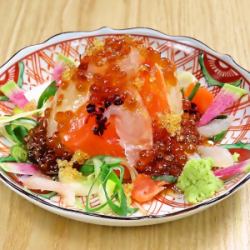 Our specialty! A magnificent seafood feast overflowing with salmon roe!