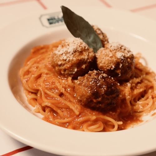 Spaghetti with meatballs