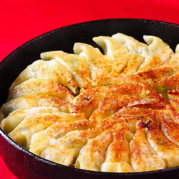 [Kuten 10F] ~ Boasting authentic iron pan dumplings that are particular about the skin ~