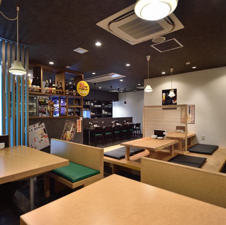 落ち着いた雰囲気の店内で素敵な時間をお過ごしください♪