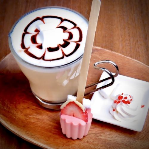 【期間限定】イチゴのチョコカフェモカ