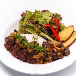 ハラミステーキプレート季節野菜添え