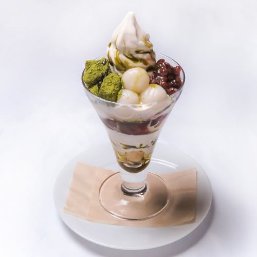 【PAFE MENU】小豆・白玉・抹茶わらびもちのパフェ