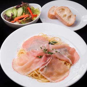 【Clubhouse】 生ハムとほうれん草のクリームソース