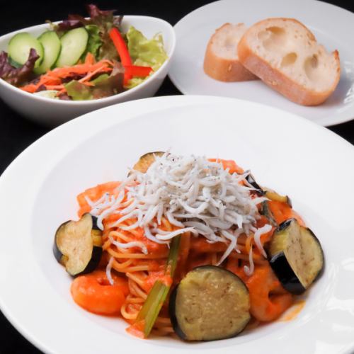 【Shrimp & Whitebait】 エビとしらすのトマトクリームソース