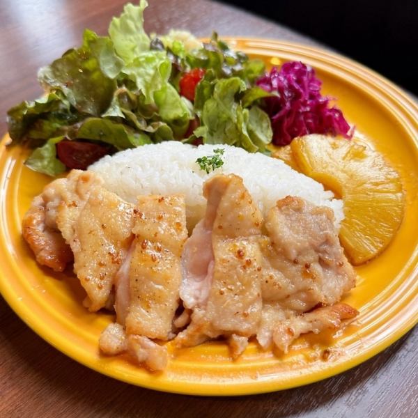 肉料理や魚料理、イタリアンメニューなど厳選したこだわりの食材を丁寧に調理してご提供致しております！