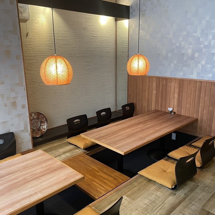 You can relax in a stylish private room with tatami mats.