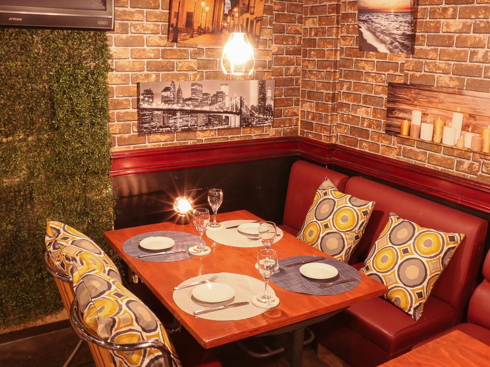 ★NEW OPEN★The stylish interior is perfect for girls' night out, birthdays, and dates.